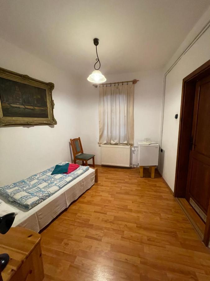 Bed and Breakfast Katalinkert Panzió Győr Exterior foto