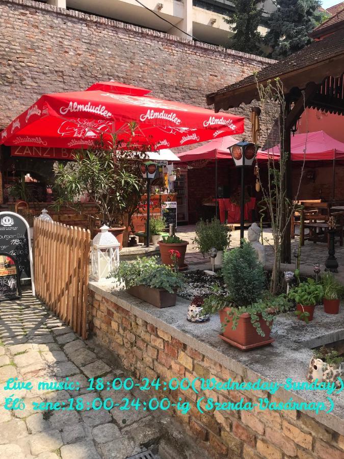 Bed and Breakfast Katalinkert Panzió Győr Exterior foto