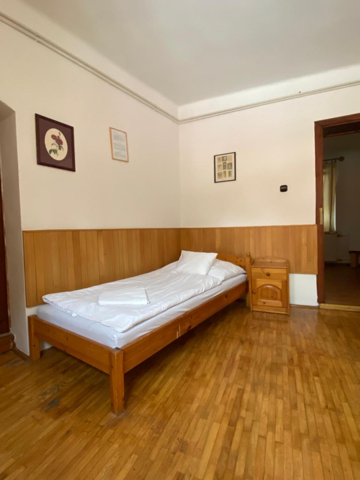 Bed and Breakfast Katalinkert Panzió Győr Exterior foto